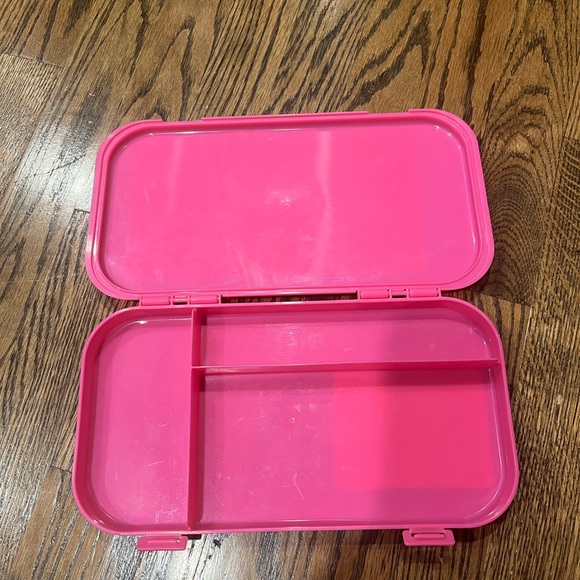 Hello Kitty Accessory Case - Picture 3 of 3